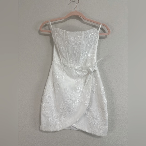 V. CHAPMAN Nigella Corset Side Wrap Mini Dress in Ivory - Picture 3 of 11